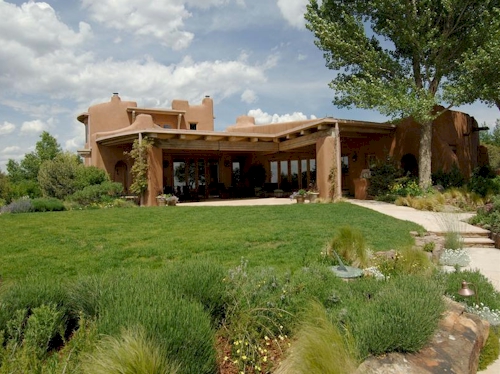 $7.4 Million Adobe in Santa Fe, New Mexico