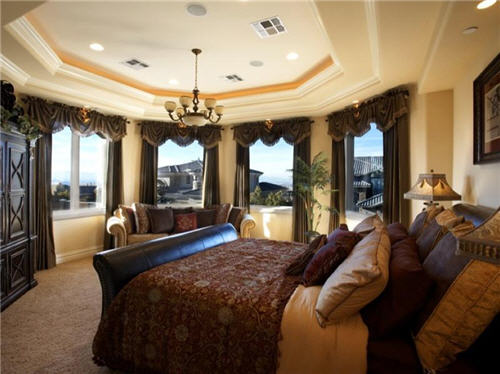 $2.4 Million Tri-Level Estate in Henderson, Nevada