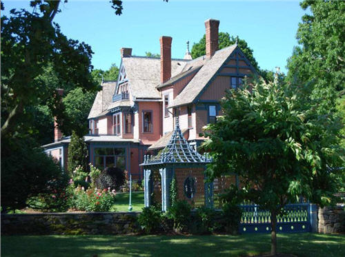 $5.9 Million Queen Anne Style Residence in Southport, Connecticut