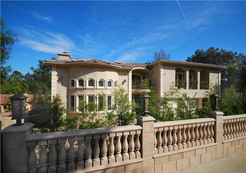 $6.9 Million French Gated Estate in Encino, California
