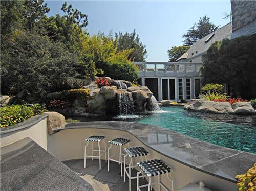 $16.5 Million Luxe Estate in Santa Monica California 11