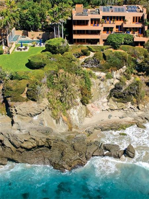 $29.9 Million Luxurious Oceanfront Retreat in Laguna Beach California 2
