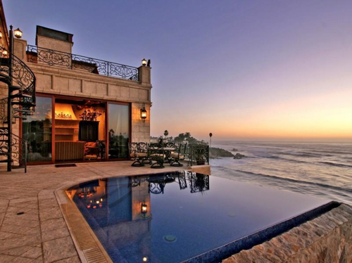 $16.9 Million Italian Oceanfront Mansion in California