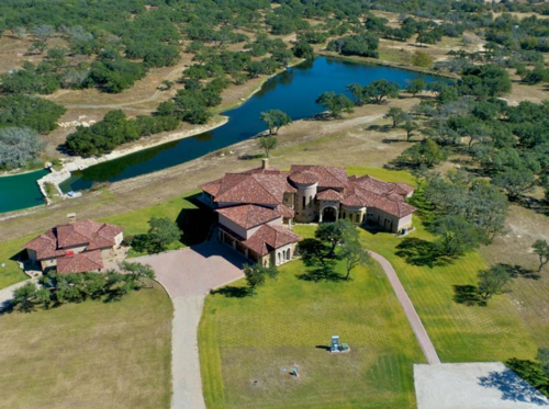 $4 Million Luxurious Country Estate in Texas 11