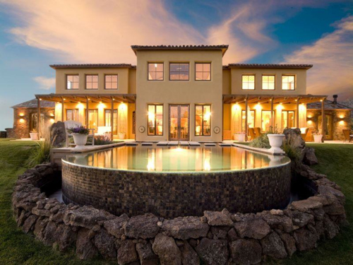 $2.9 Million Renaissance Inspired Villa in Oregon