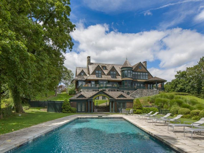 $22 Million Coastal Shingle Style Home in New York 3