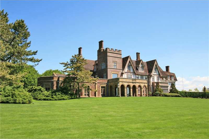 $16.9 Million Historic Oceanfront Estate in Newport Rhode Island 2
