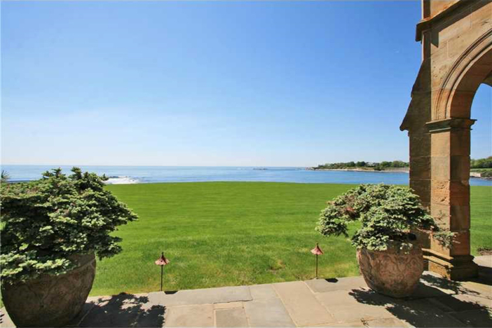 $16.9 Million Historic Oceanfront Estate in Newport Rhode Island 6