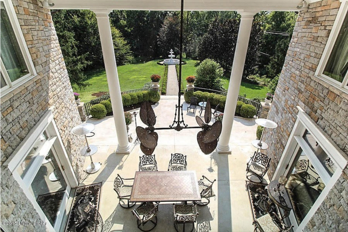 $2.75 Million Traditional Luxurious Mansion in Prospect Kentucky 23