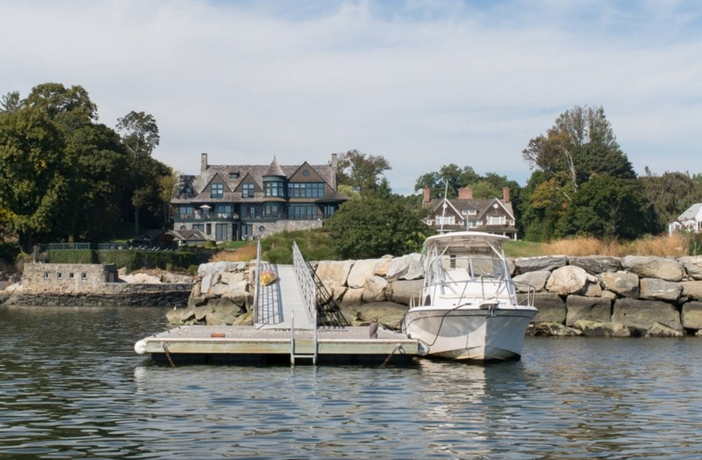 $22 Million Stunning Coastal Mansion in New York 16