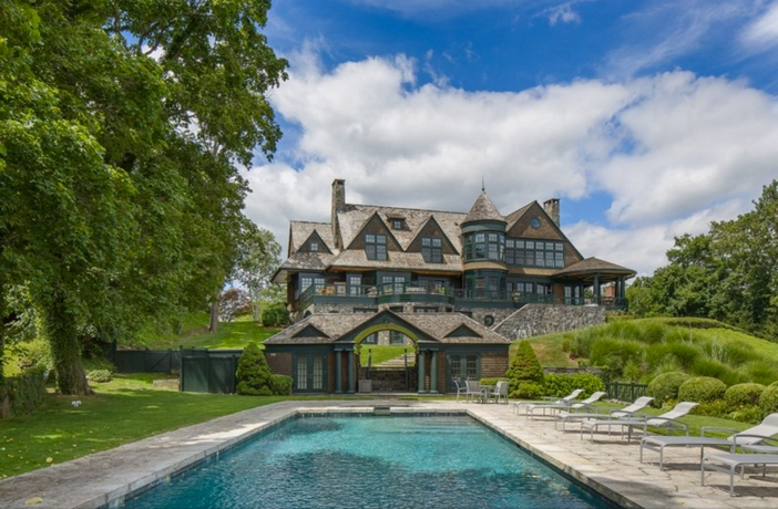 $22 Million Stunning Coastal Mansion in New York 4