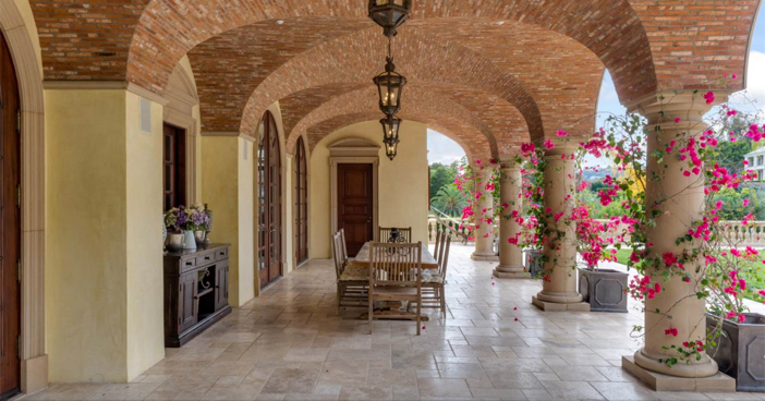 $35 Million Private and Gated Italian Villa in Beverly Hills California 28