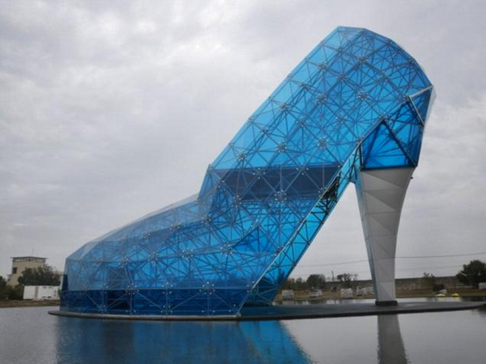 Taiwan Builds Huge Glass Shoe As A Tribute To Women