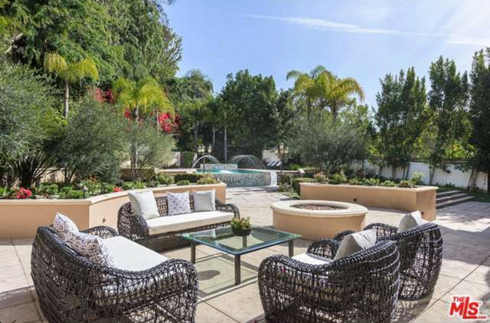 $12.9 Million Tuscan Mediterranean Villa in Beverly Hills 17