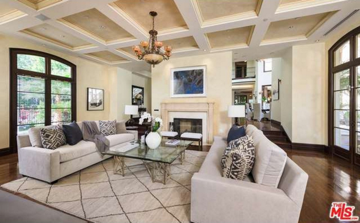 $12.9 Million Tuscan Mediterranean Villa in Beverly Hills 5