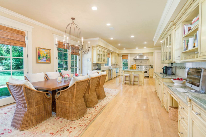 12-9-million-nantucket-classic-in-brentwood-california-10