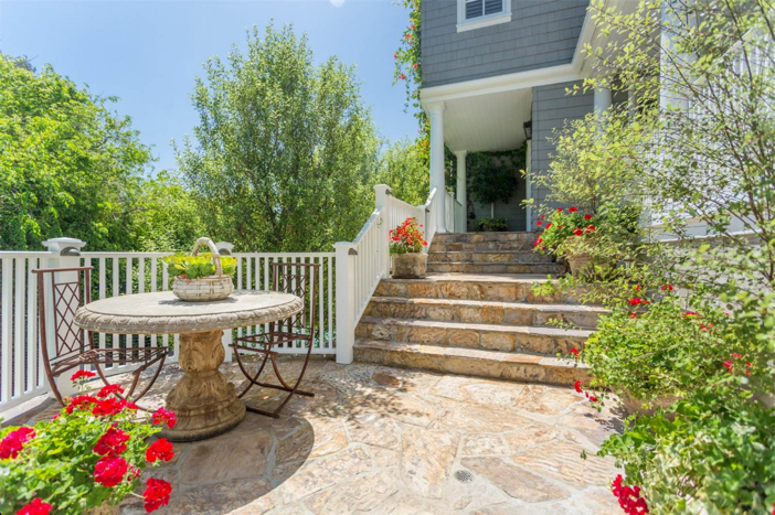 12-9-million-nantucket-classic-in-brentwood-california-4
