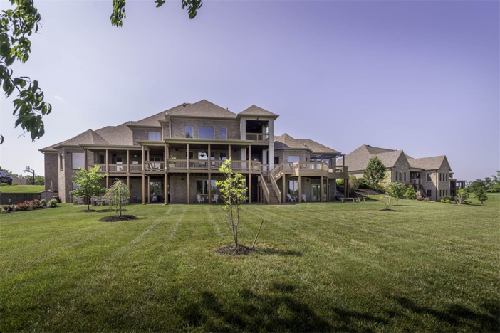 1-8-million-equestrian-country-home-in-nicholasville-kentucky-27
