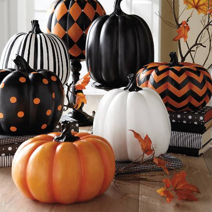 Halloween Home Decor: Chic Painted Pumpkins.
